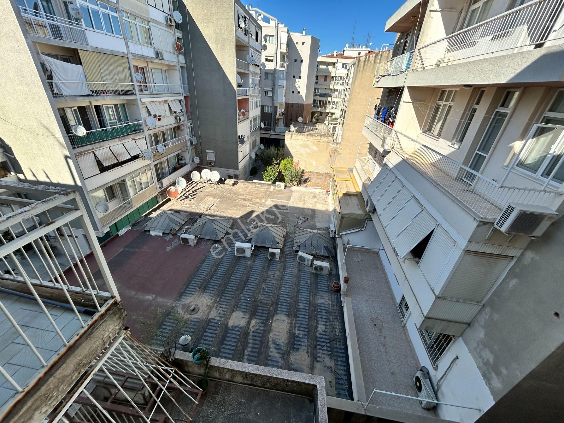 Karşıyaka Çarşısı Yakını, Asansörlü İşhanında Kiralık Ofis - Görsel 2