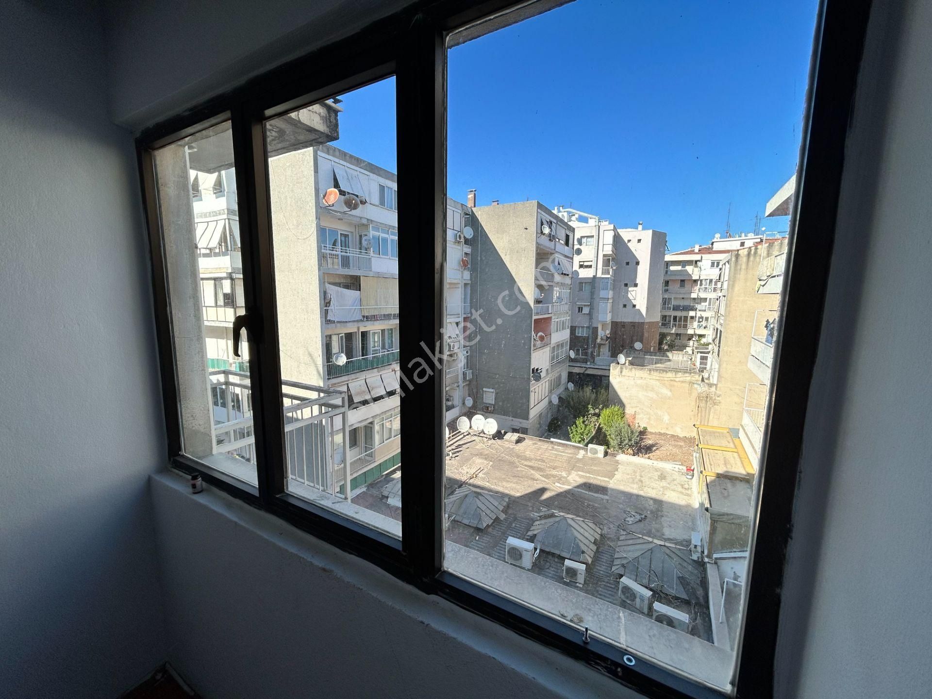 Karşıyaka Çarşısı Yakını, Asansörlü İşhanında Kiralık Ofis - Görsel 6