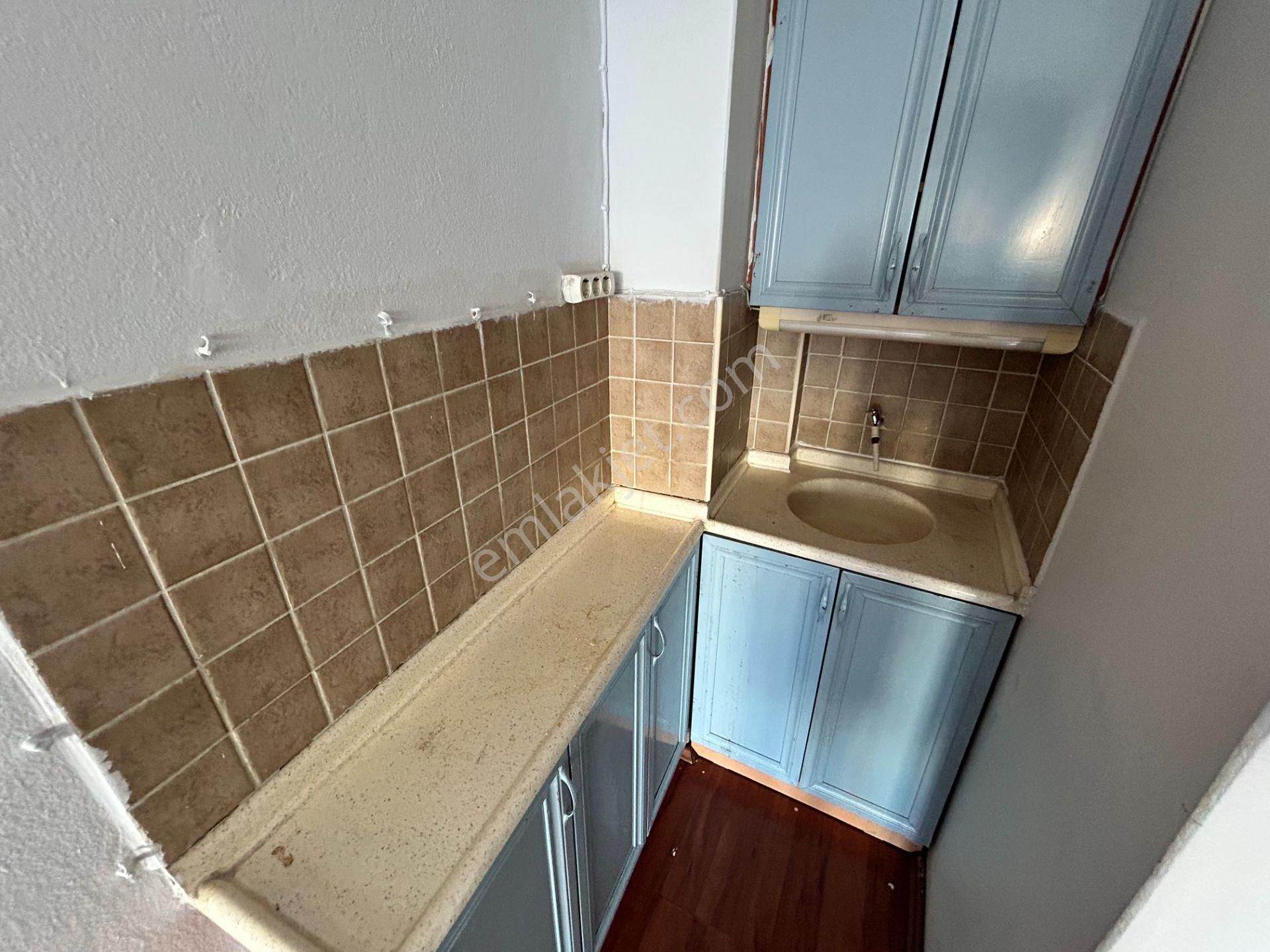 Karşıyaka Çarşısı Yakını, Asansörlü İşhanında Kiralık Ofis - Görsel 5