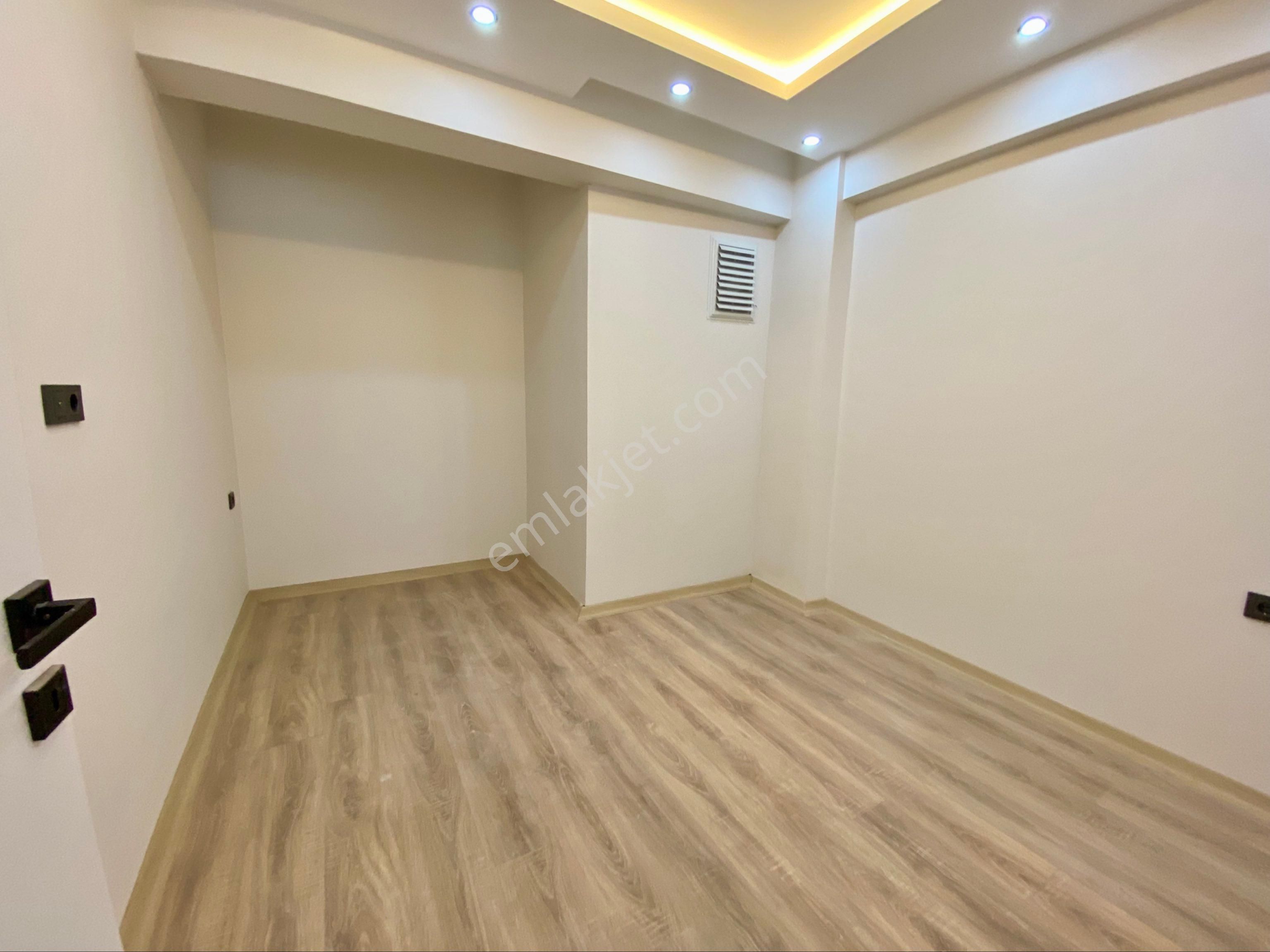 Ukep Koleji Ve Poligon Metro Yaknı Sıfır 1+1-2+1ve 3+1 Daireler - Görsel 21