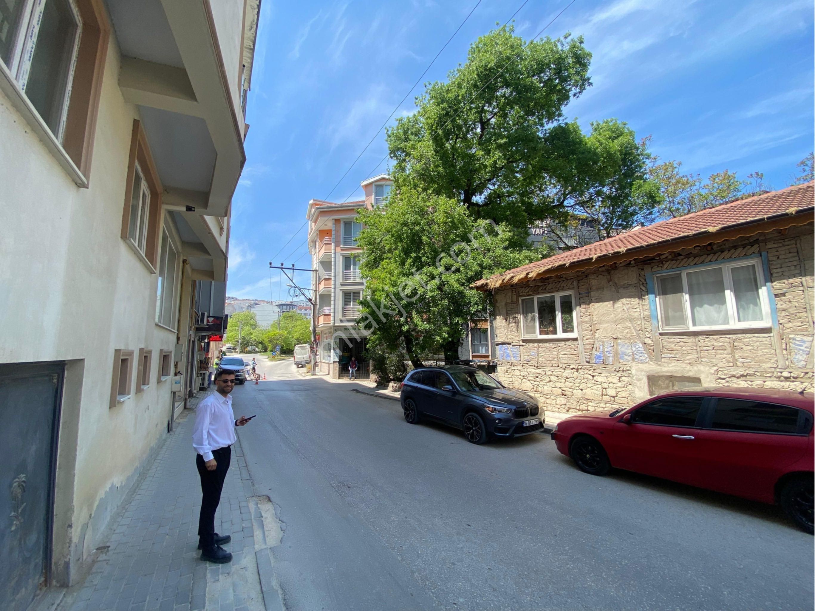 Aktürk Gayrimenkulden 1+1 Eşyalı Satılık Daire - Görsel 6