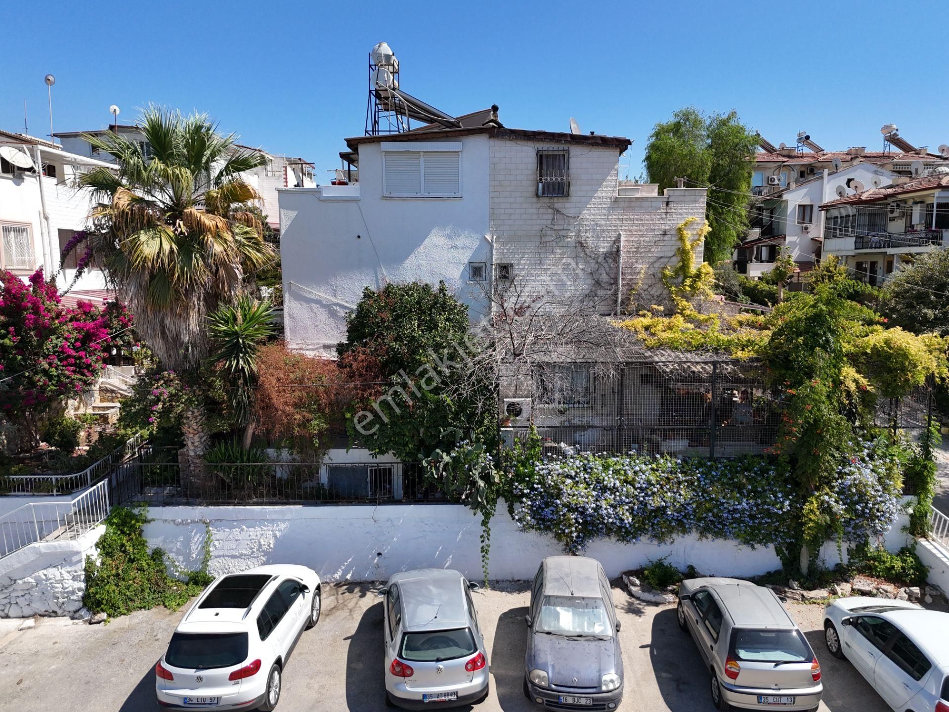 Kuşadası Kadınlar Denizinde Plaja 100 M Mesafede Emsalsiz Villa - Görsel 7