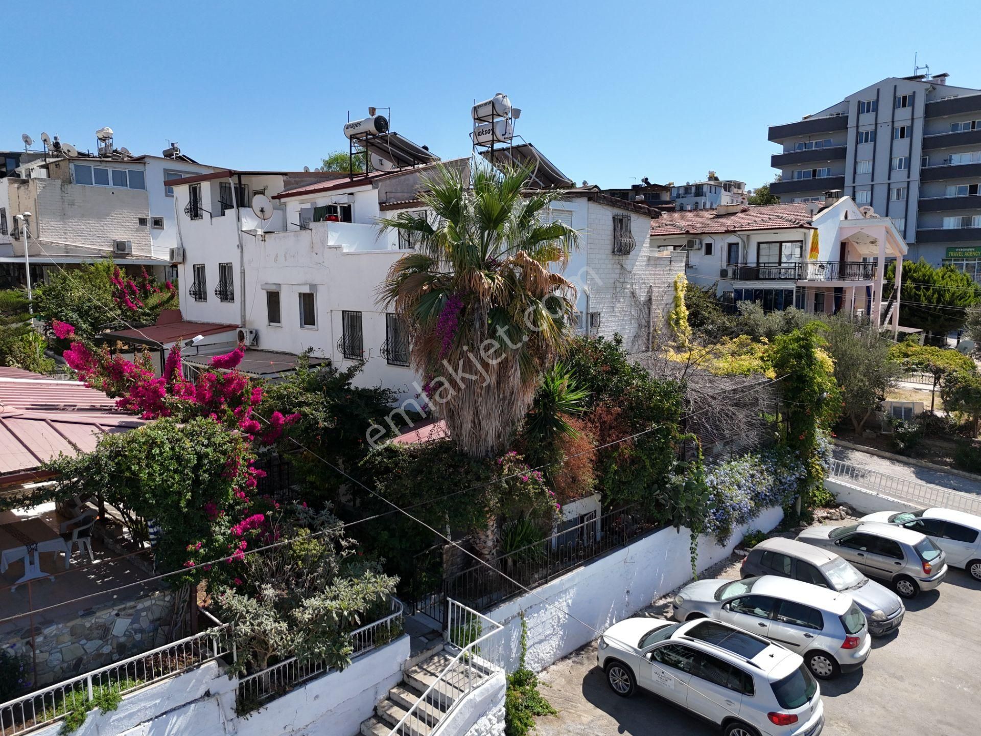 Kuşadası Kadınlar Denizinde Plaja 100 M Mesafede Emsalsiz Villa - Görsel 3