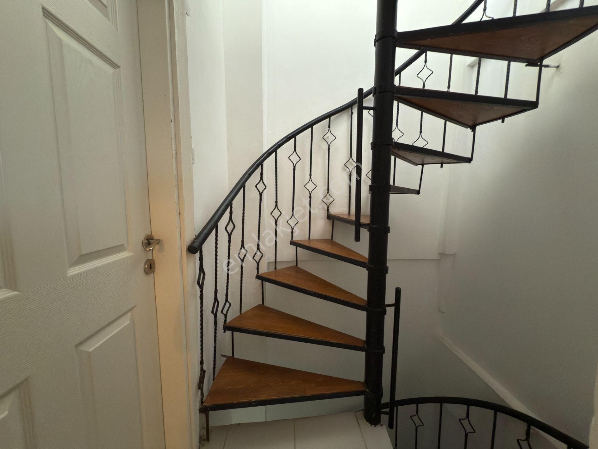 Kuşadası Kadınlar Denizinde Plaja 100 M Mesafede Emsalsiz Villa - Görsel 12