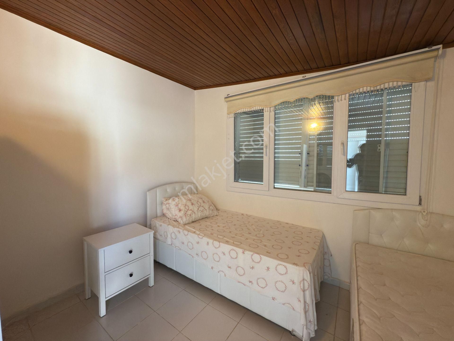 Kuşadası Kadınlar Denizinde Plaja 100 M Mesafede Emsalsiz Villa - Görsel 18