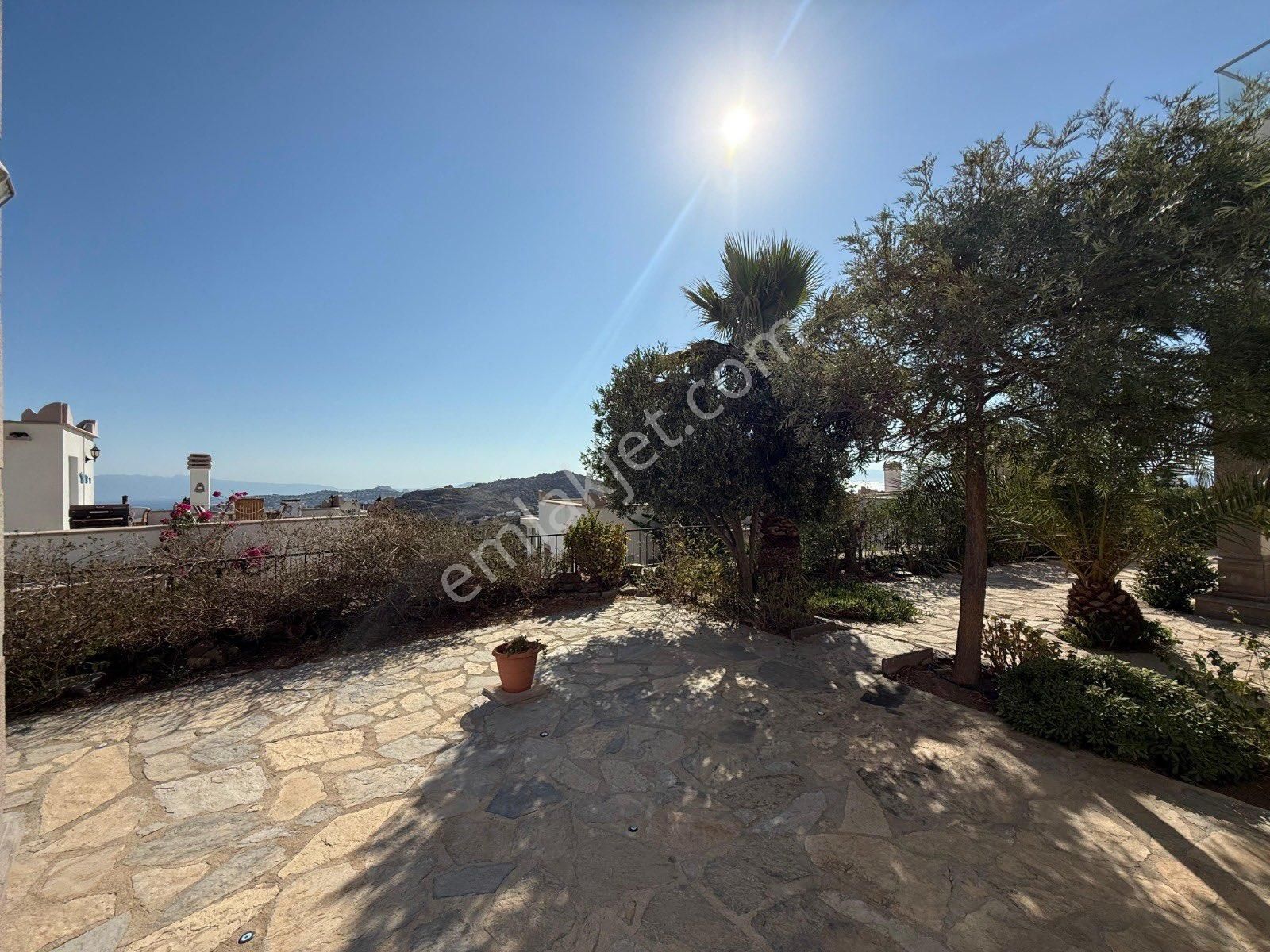 Gümüşlükte Satılık Triplex Bakımlı Ev Deniz Manzaralı Geniş Villa Bulunmaz Fırsat İndirimli Ev Acil - Görsel 8