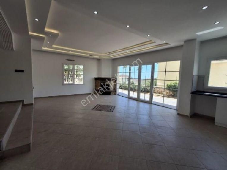 Kızkalesi Turkuaz Villaları 4+2 320 M2 3 Kat Villa 12.500.000.tl - Görsel 8