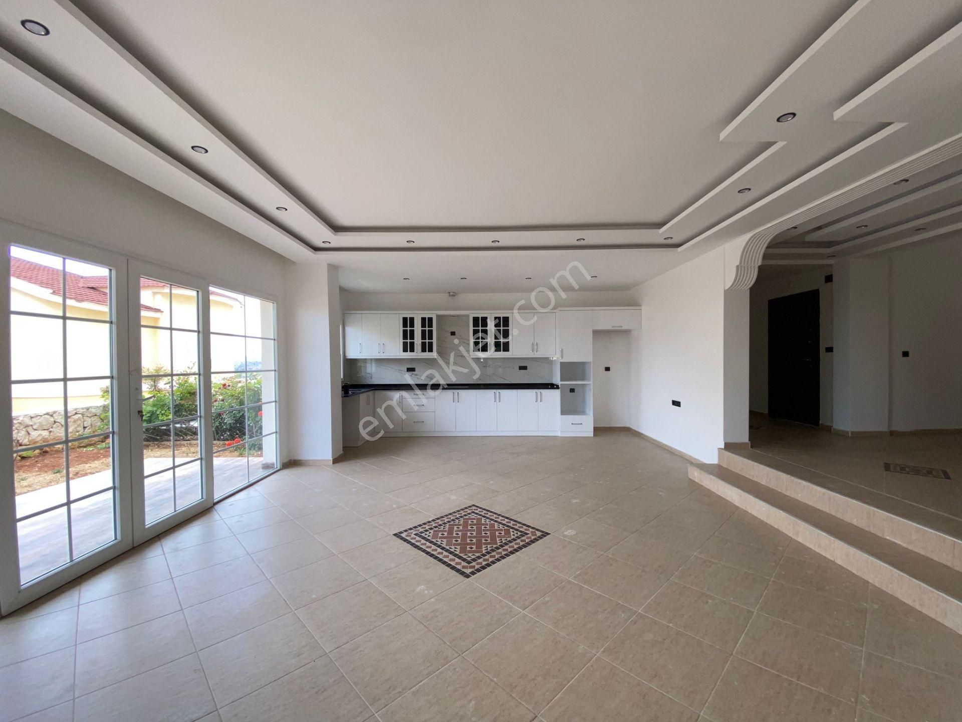 Kızkalesi Turkuaz Villaları 4+2 320 M2 3 Kat Villa 12.500.000.tl - Görsel 7