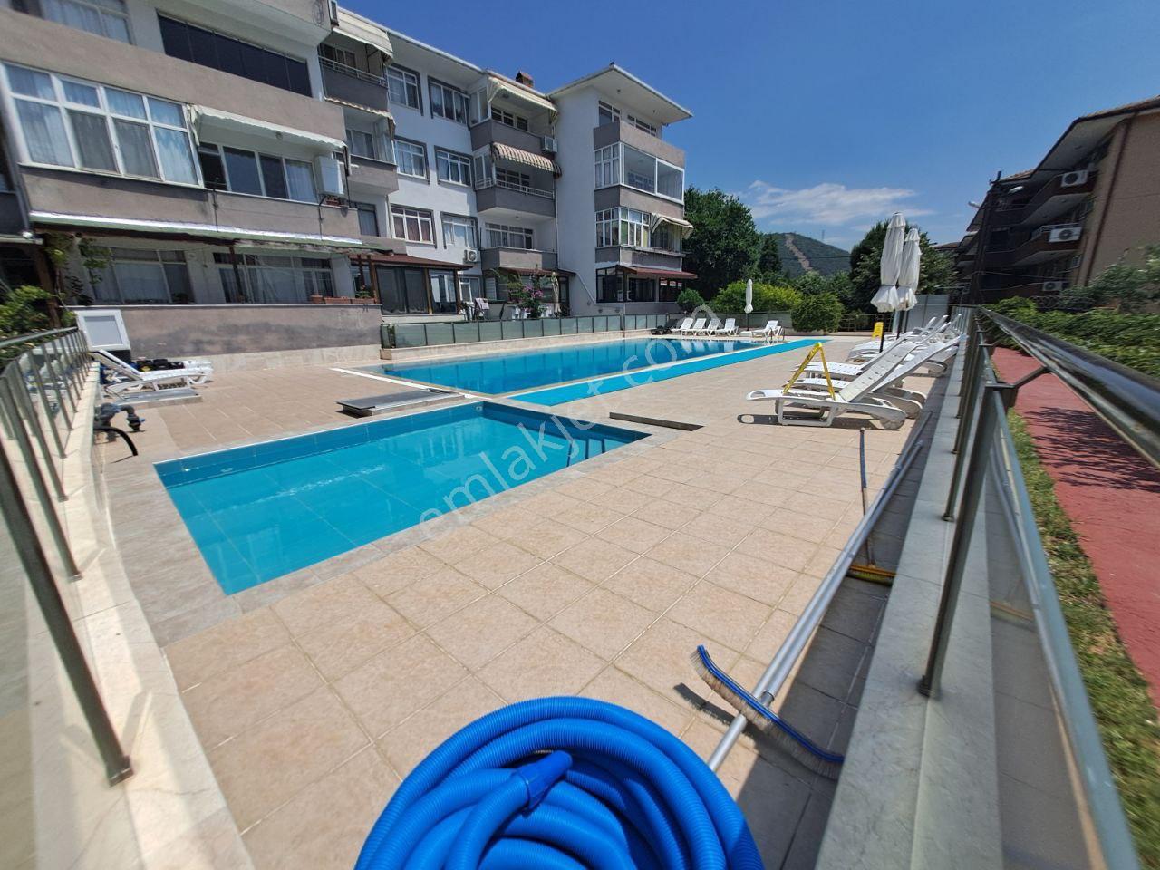 Şirinyalıda Site İçinde Deniz Manzaralı Satılık Eşyalı 2+1 Daire - Görsel 3