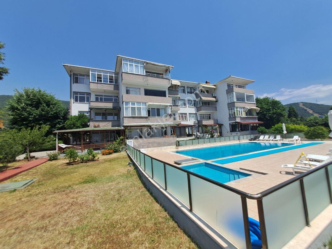 Şirinyalıda Site İçinde Deniz Manzaralı Satılık Eşyalı 2+1 Daire - Görsel 2