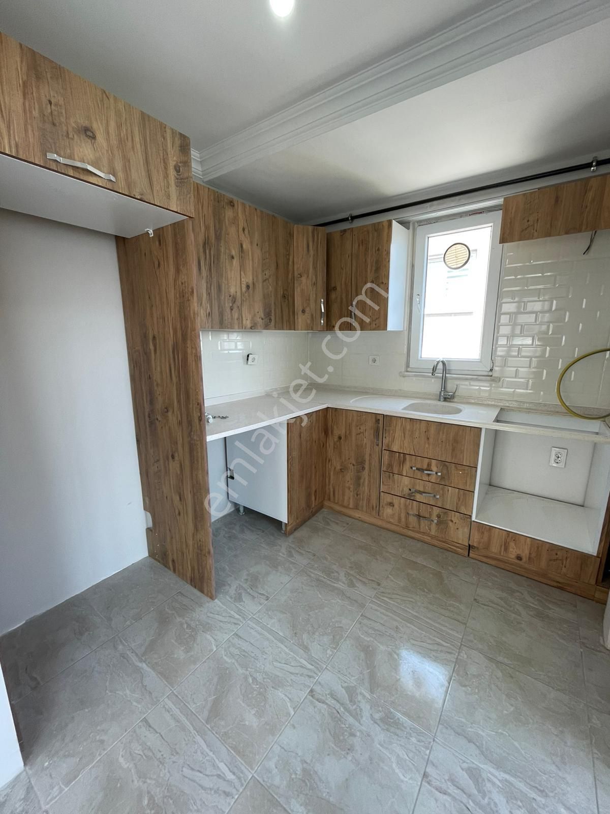 Truva // Onur Gündüzcü'den Tramvaya Çok Yakın Satılık 2+1 - Görsel 4