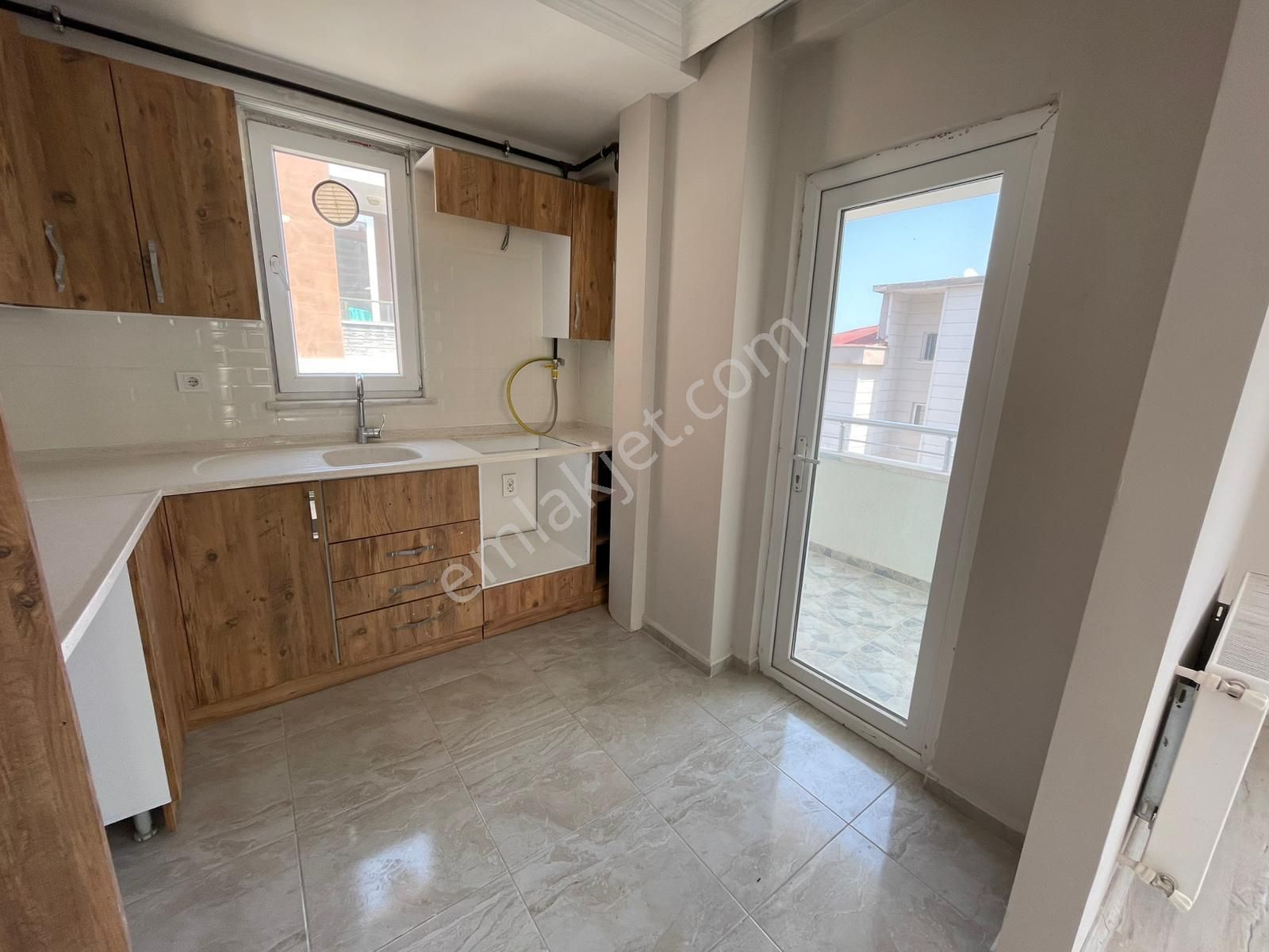 Truva // Onur Gündüzcü'den Tramvaya Çok Yakın Satılık 2+1 - Görsel 3