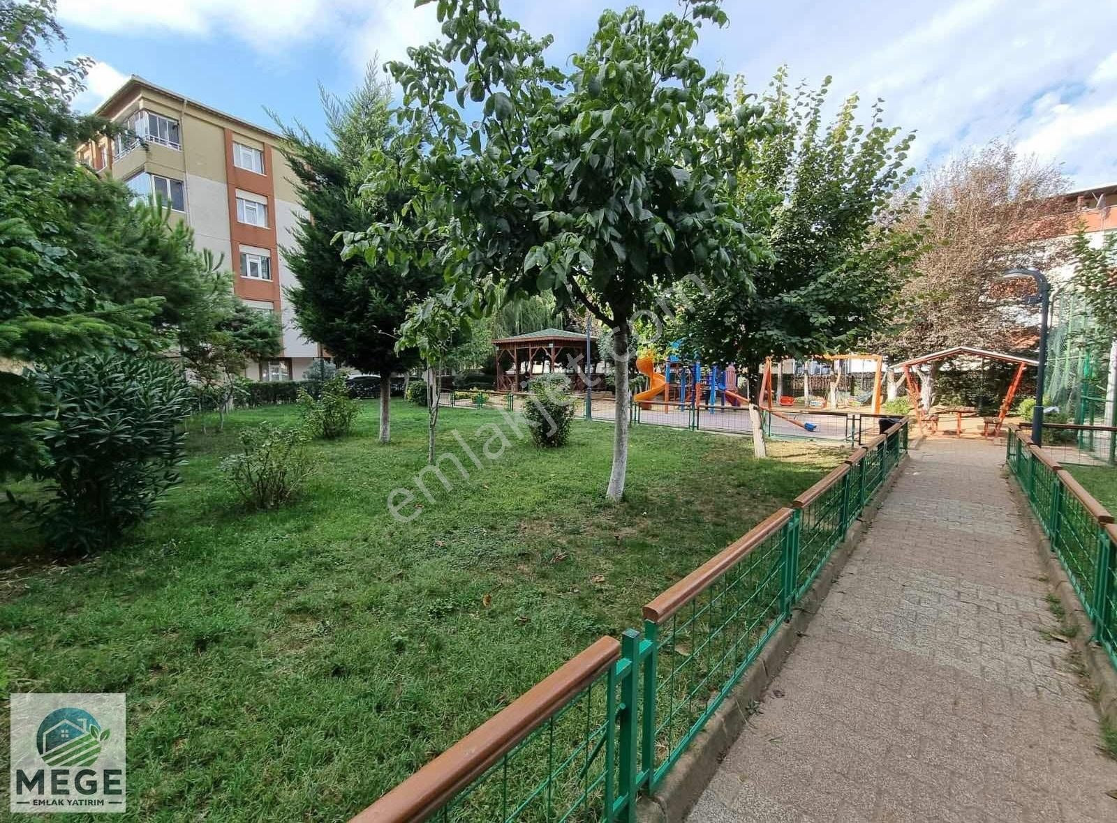 Megeden Sultangazi De Site İçerisinde Satılık 3+1 Daire - Görsel 3