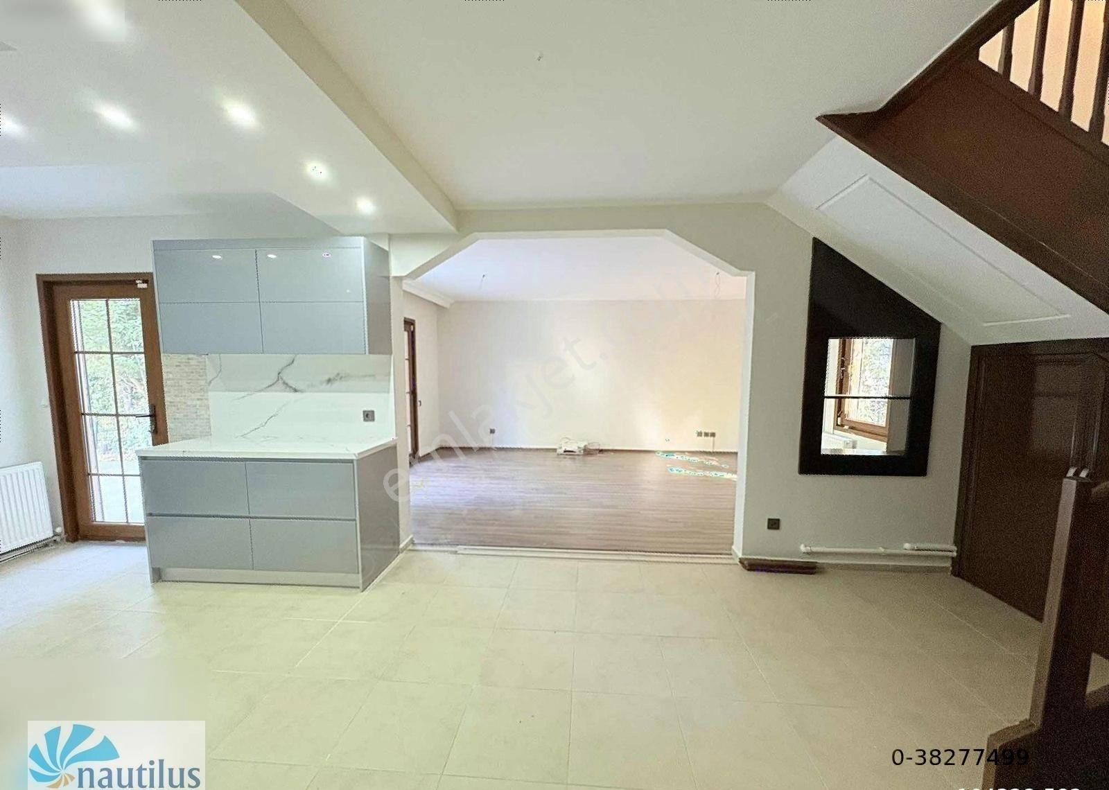 Bahçeşehir Satılık Villa Full Tadilatlı 4+2 Badem Bölgesi - Görsel 29