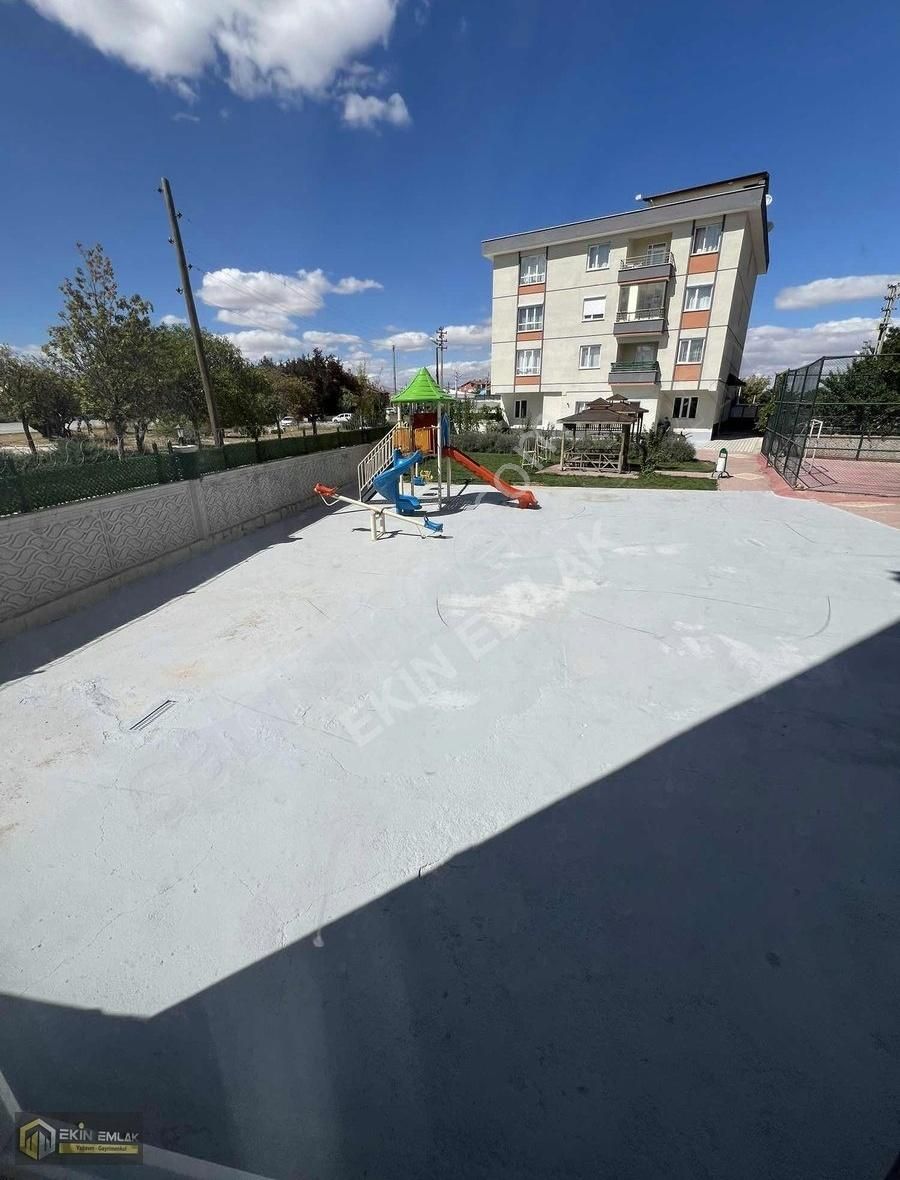 Meram Uluğbey'de Satılık Masrafsız 4,5+1 Yüksek Giriş Daire - Görsel 24