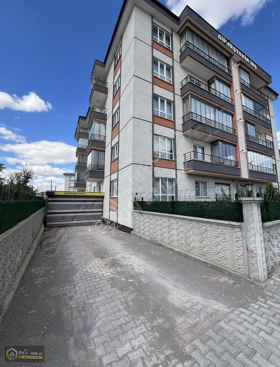 Meram Uluğbey'de Satılık Masrafsız 4,5+1 Yüksek Giriş Daire