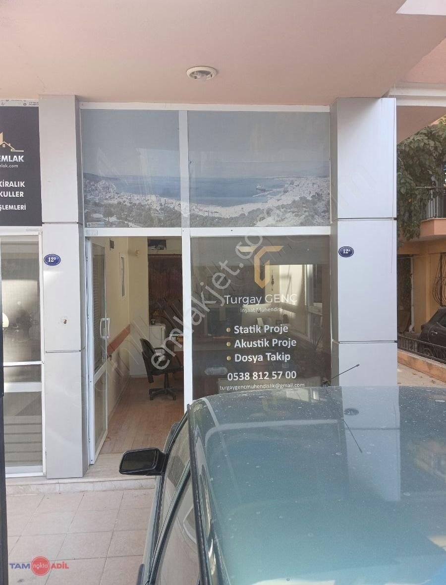 Dikili Merkezde Satılık Hazır Kiracılı,jeotermalli Dükkan!