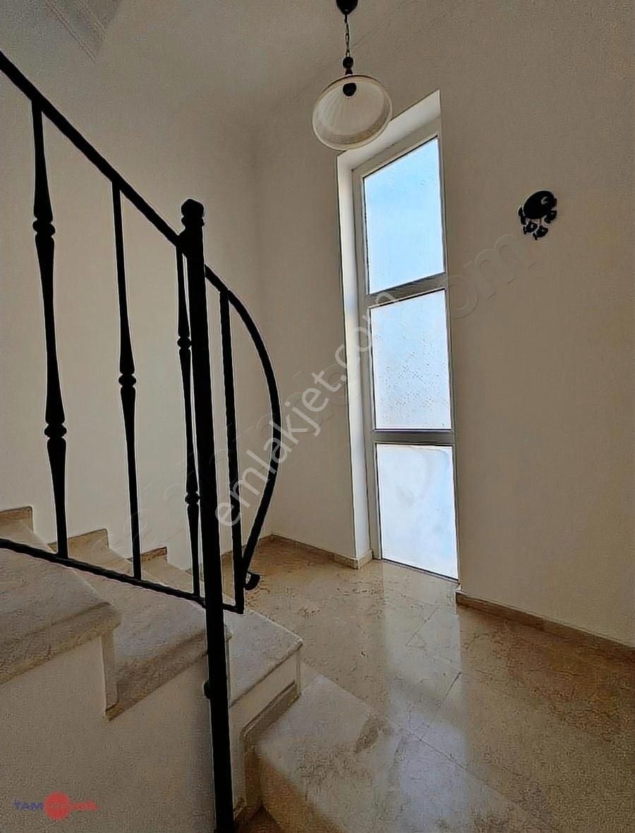 Çandarlı Gama Sitesinde Denize Yürüme Mesafesinde Satılık Villa - Görsel 23