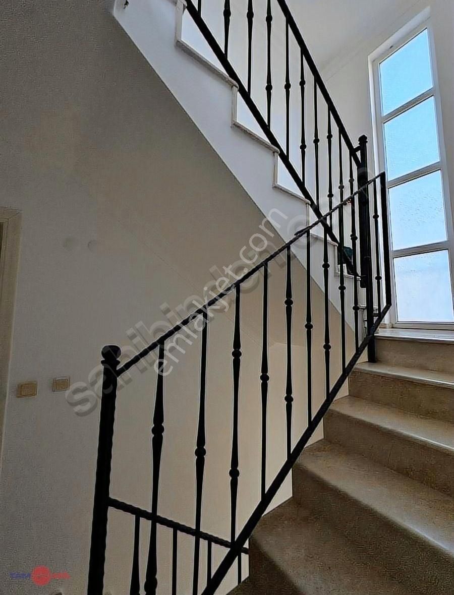 Çandarlı Gama Sitesinde Denize Yürüme Mesafesinde Satılık Villa - Görsel 19