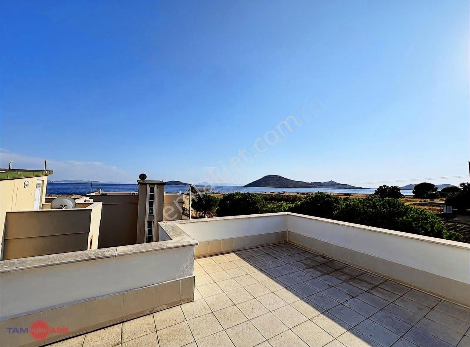 Çandarlı Gama Sitesinde Denize Yürüme Mesafesinde Satılık Villa - Görsel 14