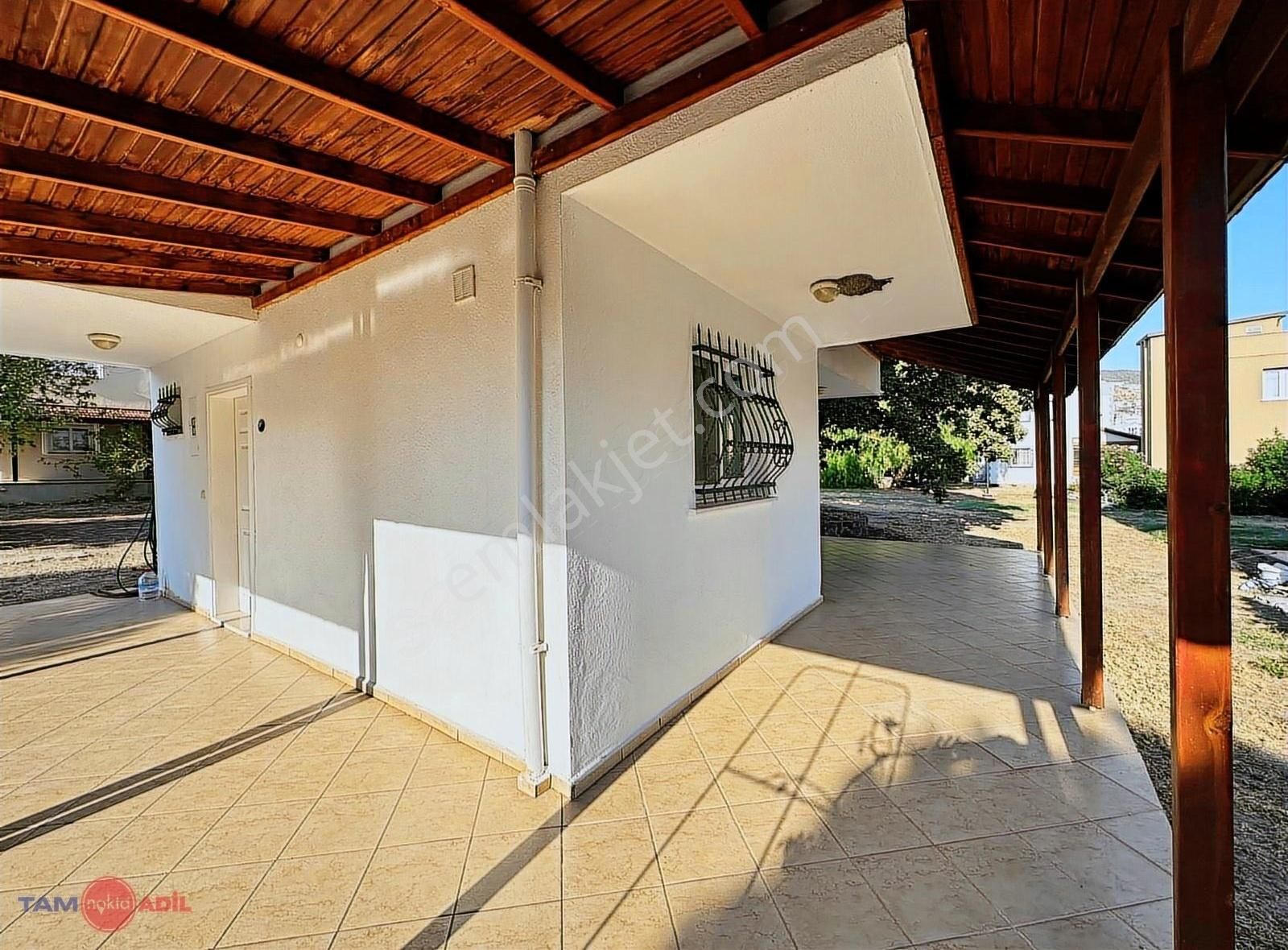 Çandarlı Gama Sitesinde Denize Yürüme Mesafesinde Satılık Villa - Görsel 18