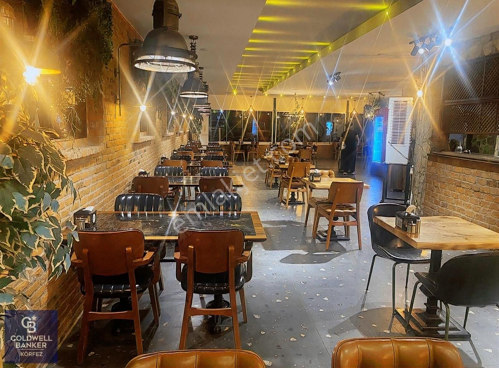 Eşsiz Konum, Büyük Yatırım.edremit Gürede 375 M² Satılık Dükkan - Görsel 3