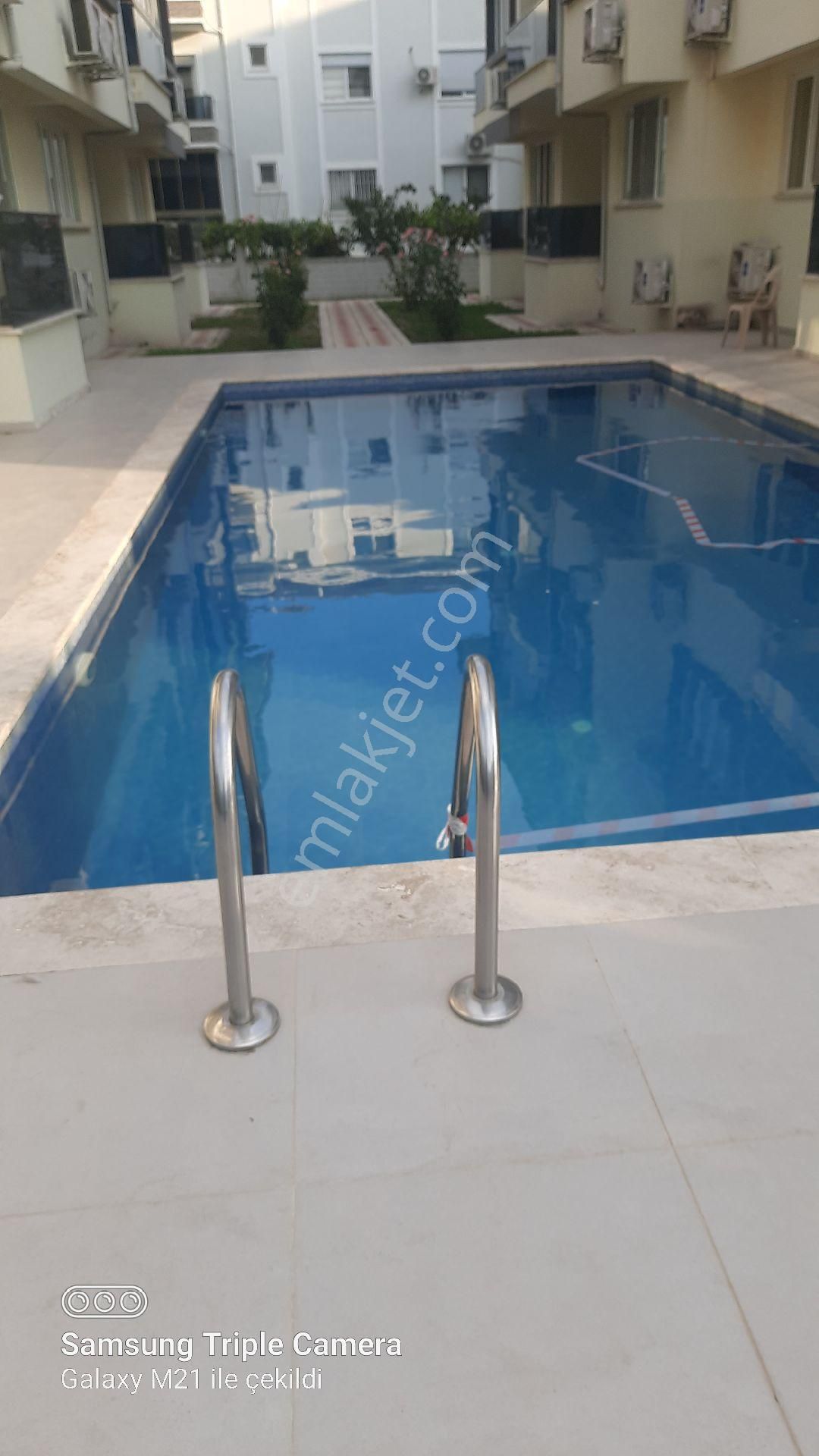 Devlet Hastanesine Yakın 1+1 Eşyalı ,havuzlu Daire