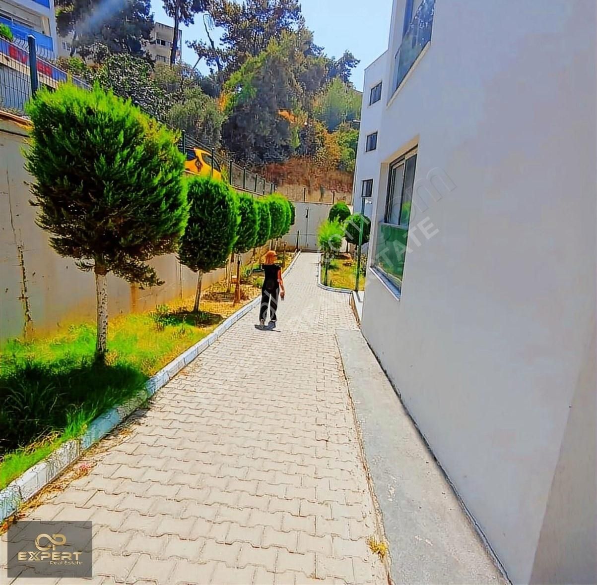 Kuşadası Merkezde Havuzlu Sitede Yeni Daire - Görsel 18