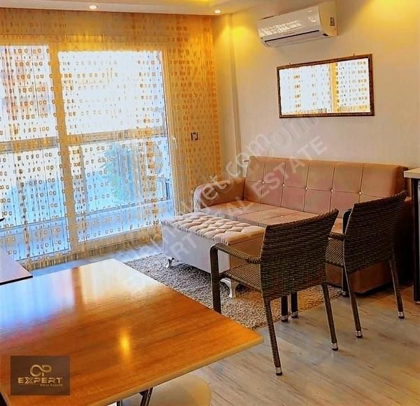 Kuşadası Merkezde Havuzlu Sitede Satılık Daire - Görsel 2