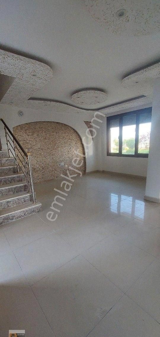 Dikili Kabakum Polyak Civarı Denize 170 Metre Site İçerisinde Deniz Manzaralı Ultralüx 5+1 Tek Villa - Görsel 17