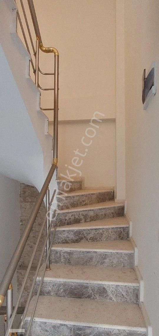 Dikili Kabakum Polyak Civarı Denize 170 Metre Site İçerisinde Deniz Manzaralı Ultralüx 5+1 Tek Villa - Görsel 19