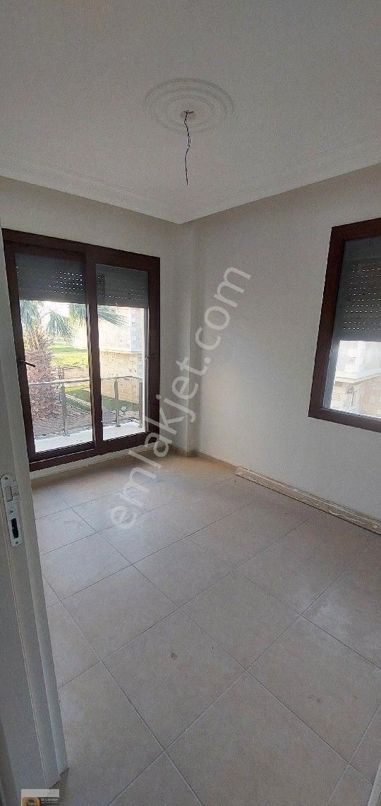 Dikili Kabakum Polyak Civarı Denize 170 Metre Site İçerisinde Deniz Manzaralı Ultralüx 5+1 Tek Villa - Görsel 14