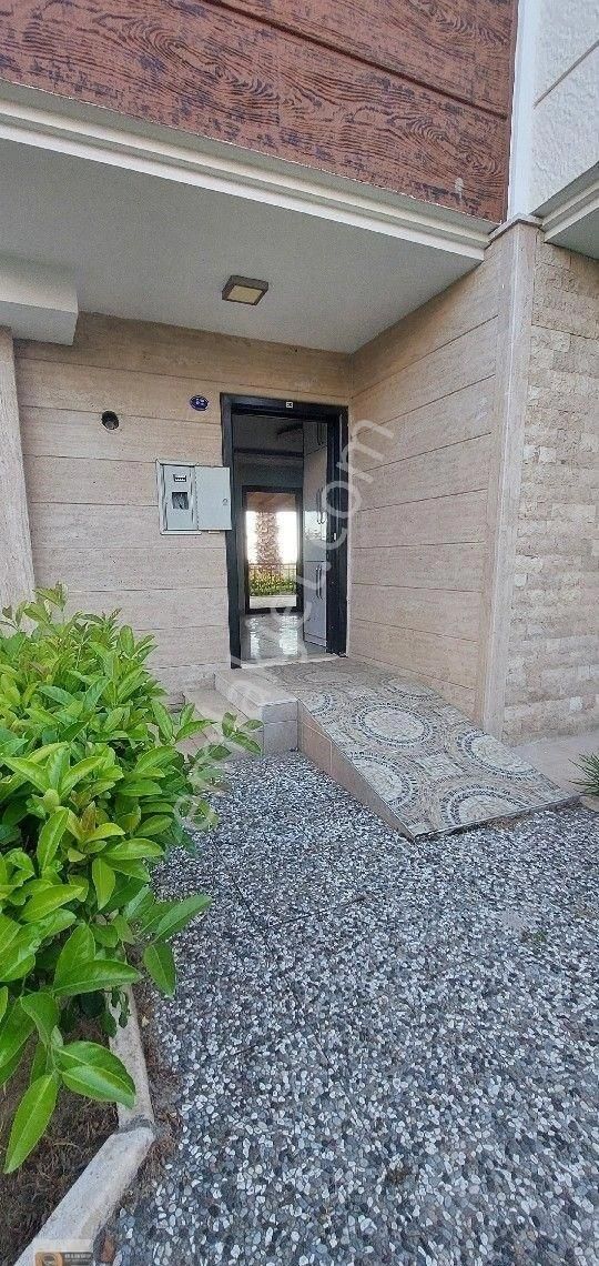 Dikili Kabakum Polyak Civarı Denize 170 Metre Site İçerisinde Deniz Manzaralı Ultralüx 5+1 Tek Villa - Görsel 6