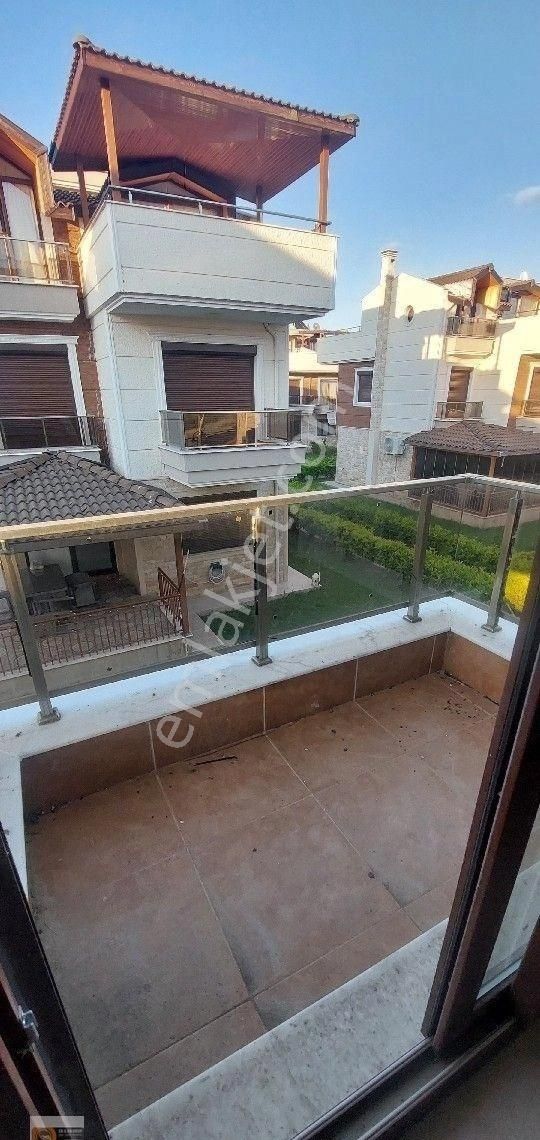 Dikili Kabakum Polyak Civarı Denize 170 Metre Site İçerisinde Deniz Manzaralı Ultralüx 5+1 Tek Villa - Görsel 23