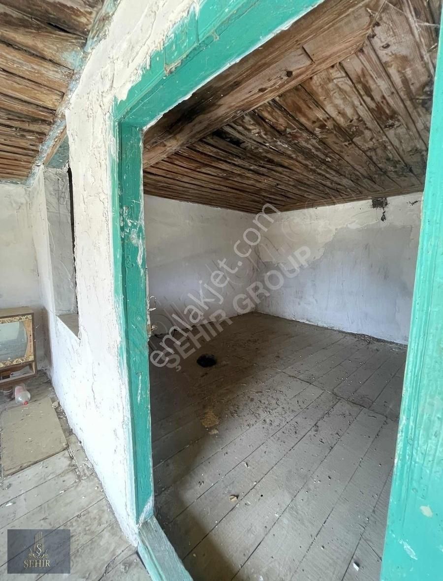 | Şehir'den |uzunçam'da Manzaralı 304m2 İmarlı Arsa İçinde Ev - Görsel 3