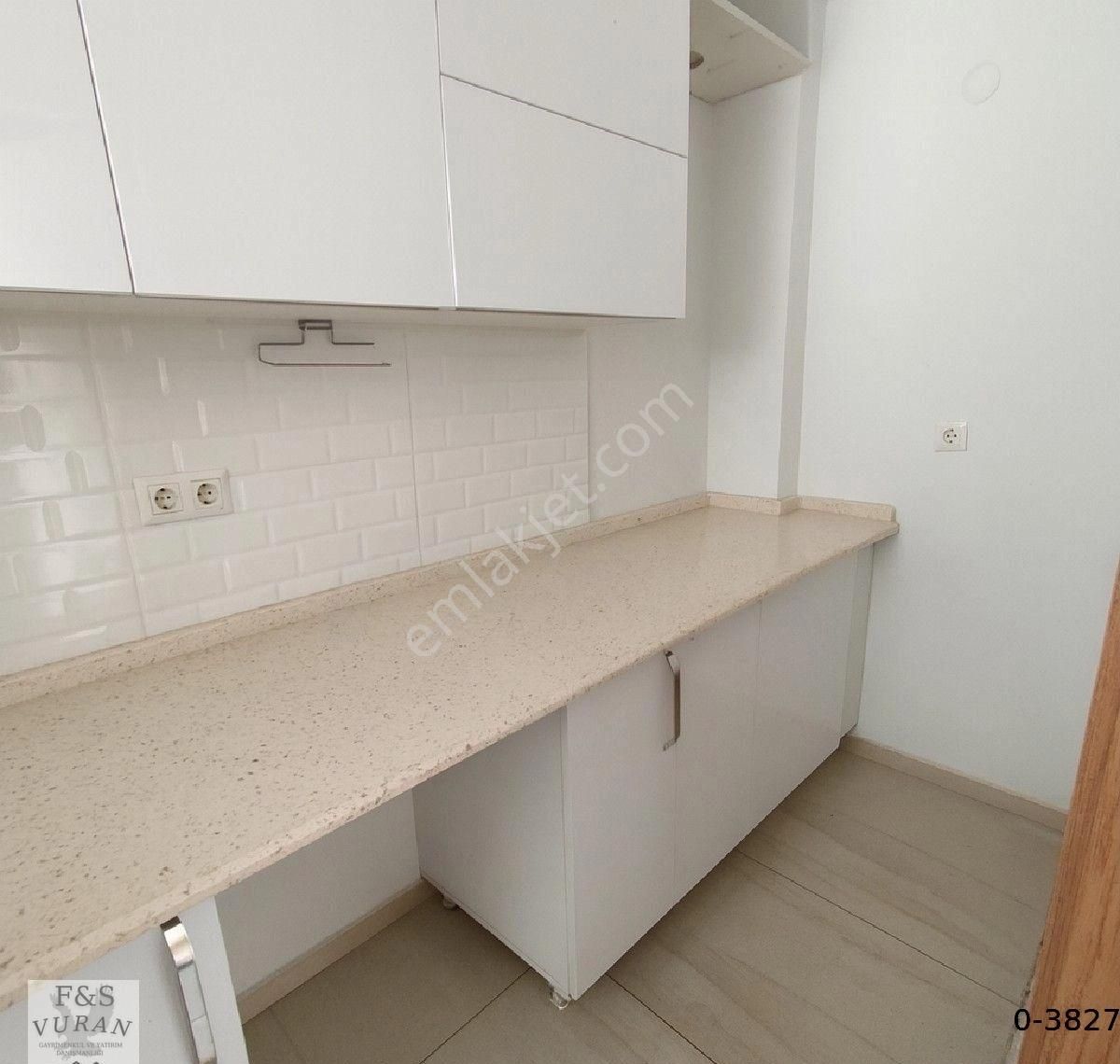 Yatırım İçin Kaçırılmaz Fırsat! Güzelhisar Mah. Rönesans Plaza'da Yüksek Kira Gelirli 2+0 Ofis - Görsel 8