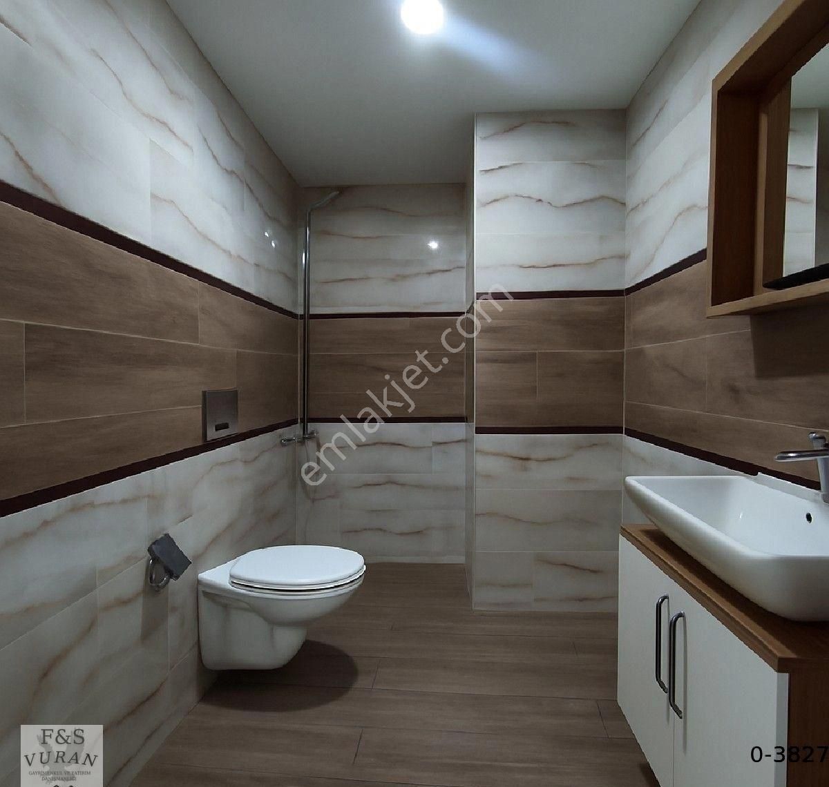 Yatırım İçin Kaçırılmaz Fırsat! Güzelhisar Mah. Rönesans Plaza'da Yüksek Kira Gelirli 2+0 Ofis - Görsel 4