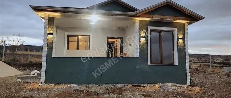 Kısmet Emlak'tan Pecenek Mah. 450m2 Üzerinde 2+1 Evli Hobi Bahce - Görsel 10