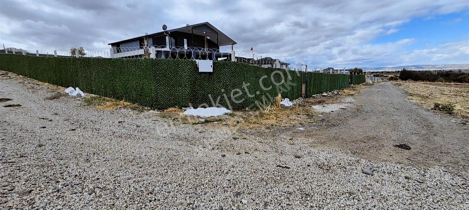 Kısmet Emlak'tan Pecenek Mah. 450m2 Üzerinde 2+1 Evli Hobi Bahce - Görsel 13