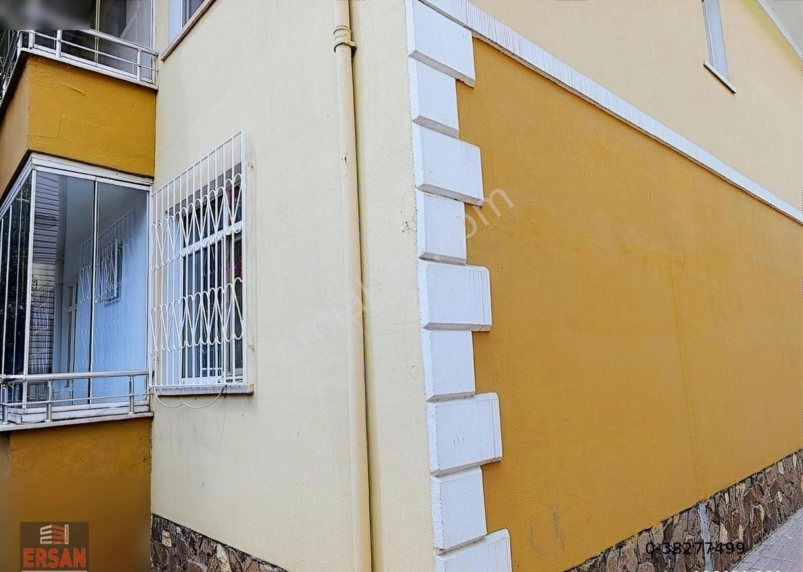 Borazanlar Mahallesi'nde İki Katlı Bahçeli Satılık Müstakil Ev - Görsel 2