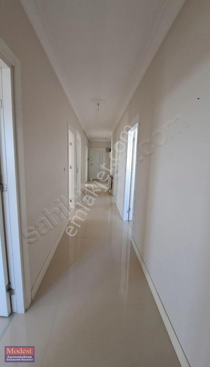 Modest Den Uğurmumcu Merkezde Satılık 4+1 Daire