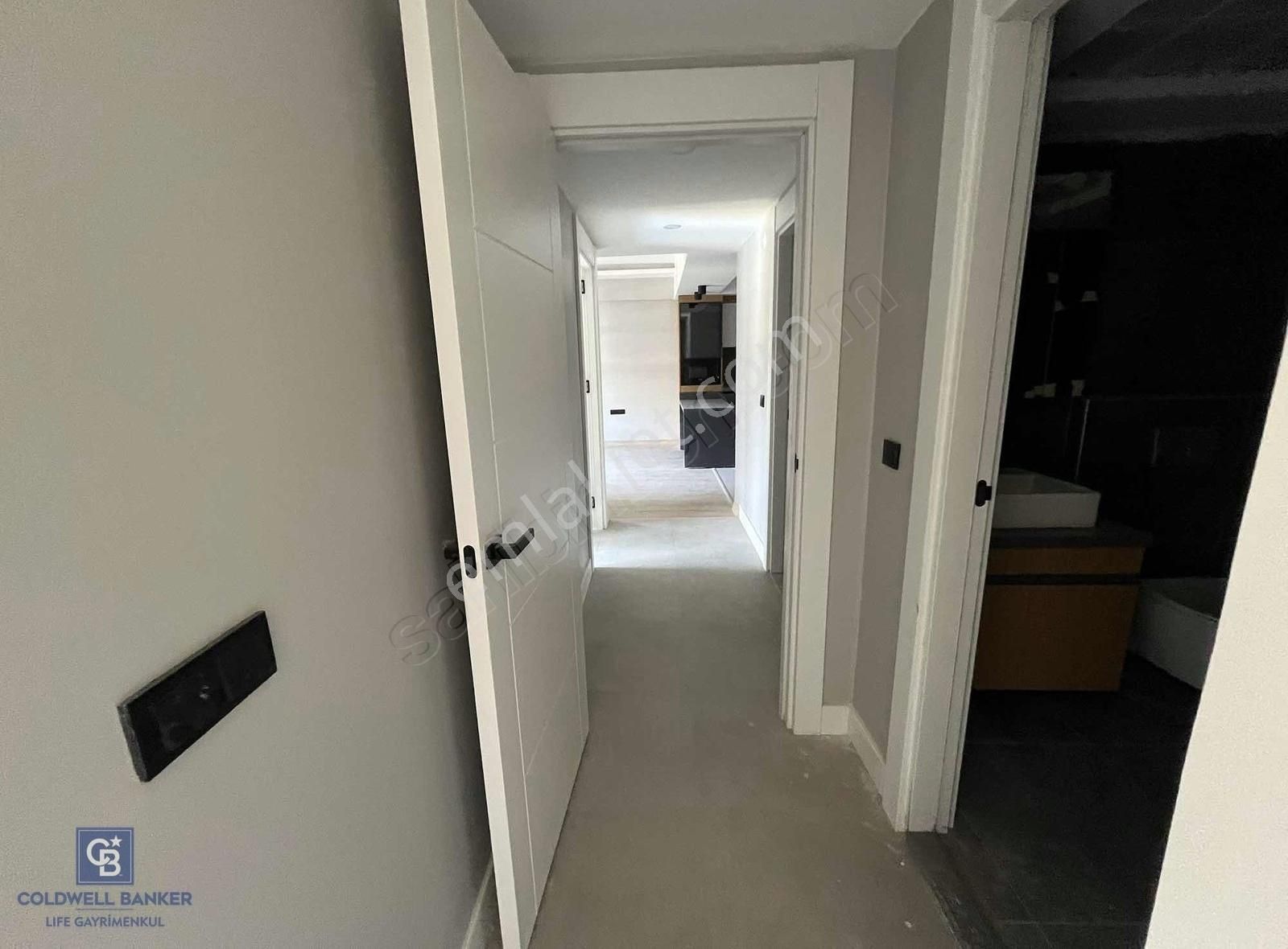 Çiğli Azel Delux Sitesi Havuz Cephe Satılık 2+1 Sıfır Daire - Görsel 4