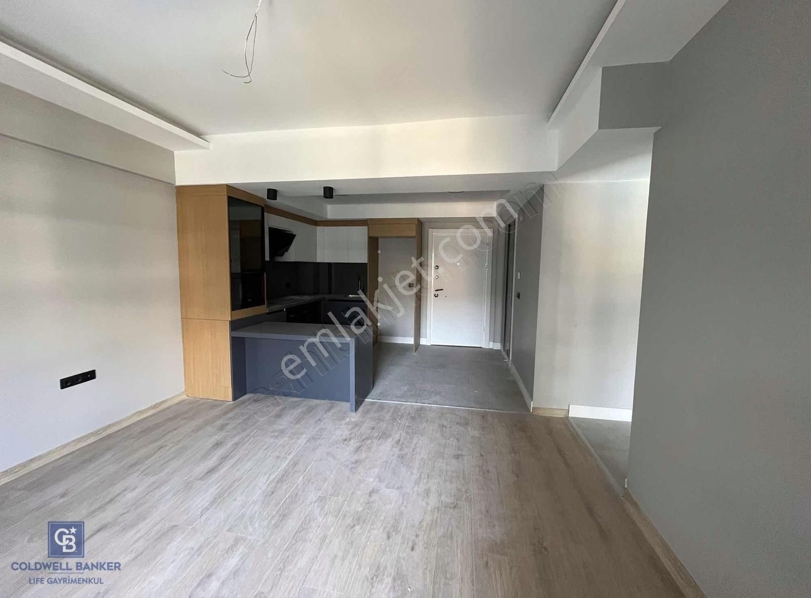 Çiğli Azel Delux Sitesi Havuz Cephe Satılık 2+1 Sıfır Daire - Görsel 2