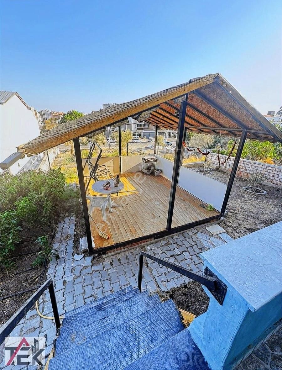 Çandarlı'da Denize Yürüme Mesafesinde Satılık 3+1 Bahçeli Daire - Görsel 22