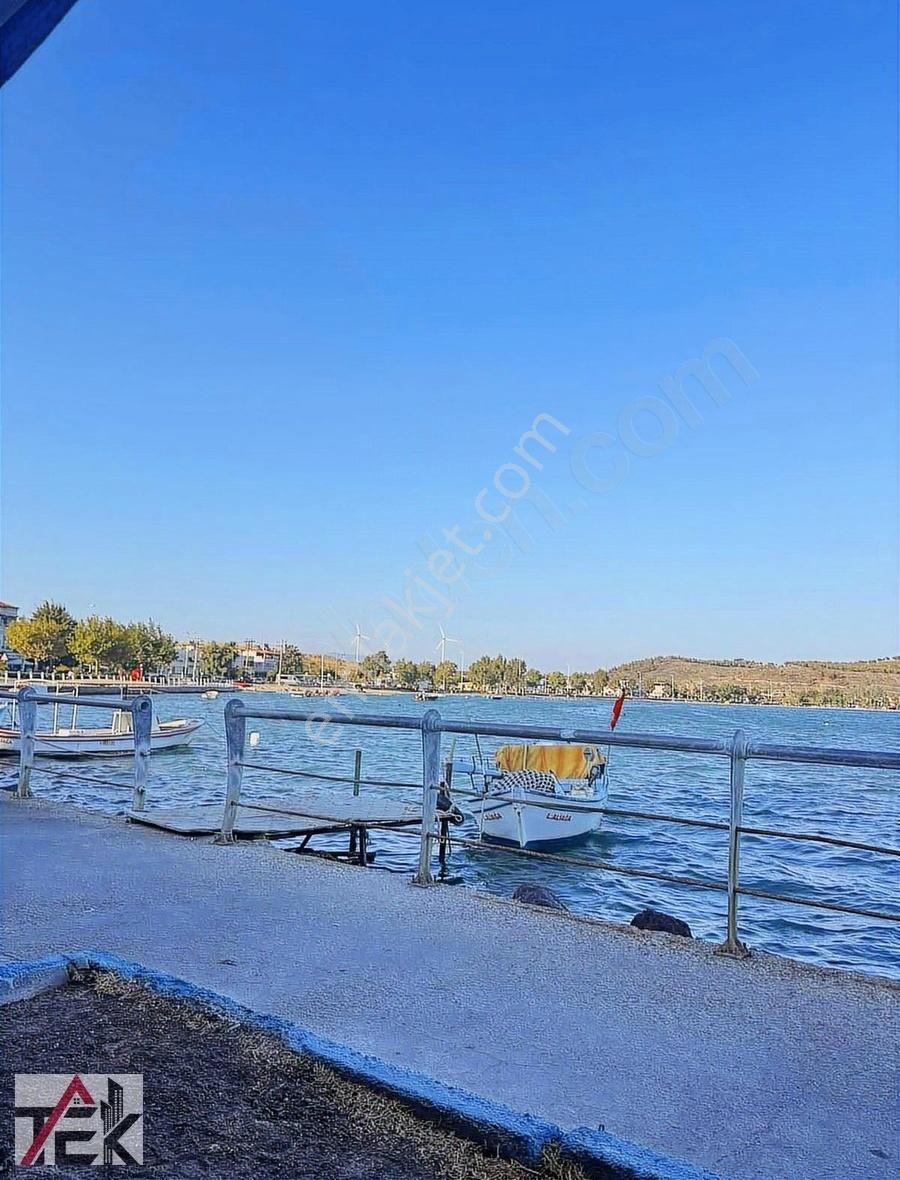 Çandarlı'da Denize Yürüme Mesafesinde Satılık 3+1 Bahçeli Daire - Görsel 15