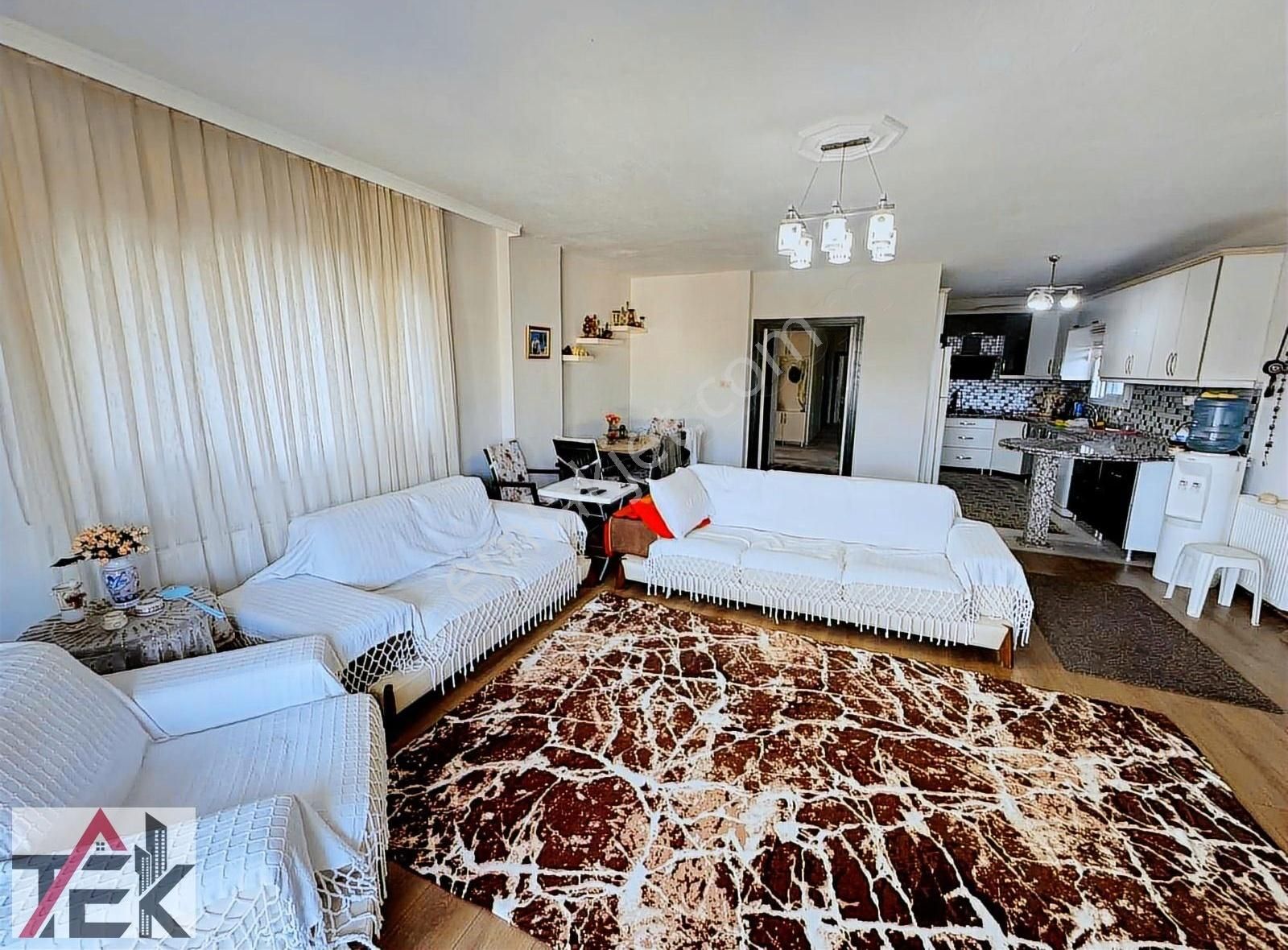 Çandarlı'da Denize Yürüme Mesafesinde Satılık 3+1 Bahçeli Daire - Görsel 34