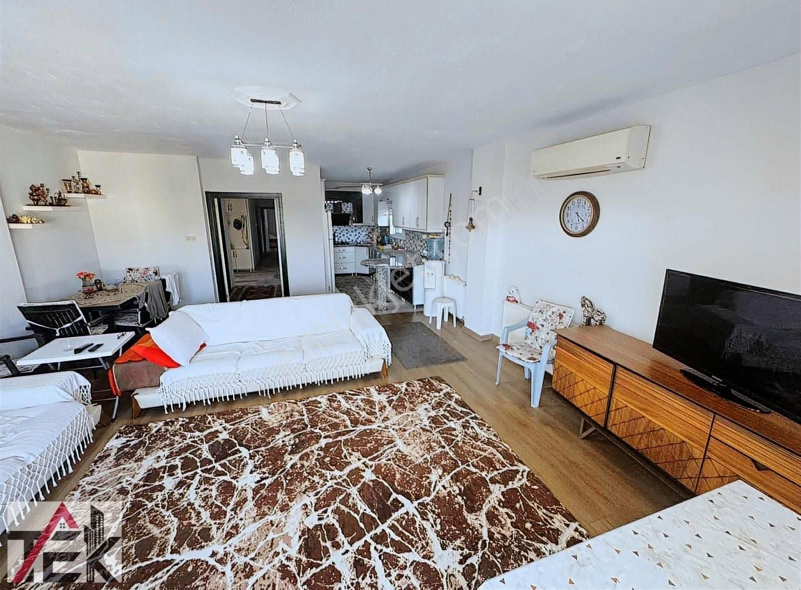 Çandarlı'da Denize Yürüme Mesafesinde Satılık 3+1 Bahçeli Daire - Görsel 19