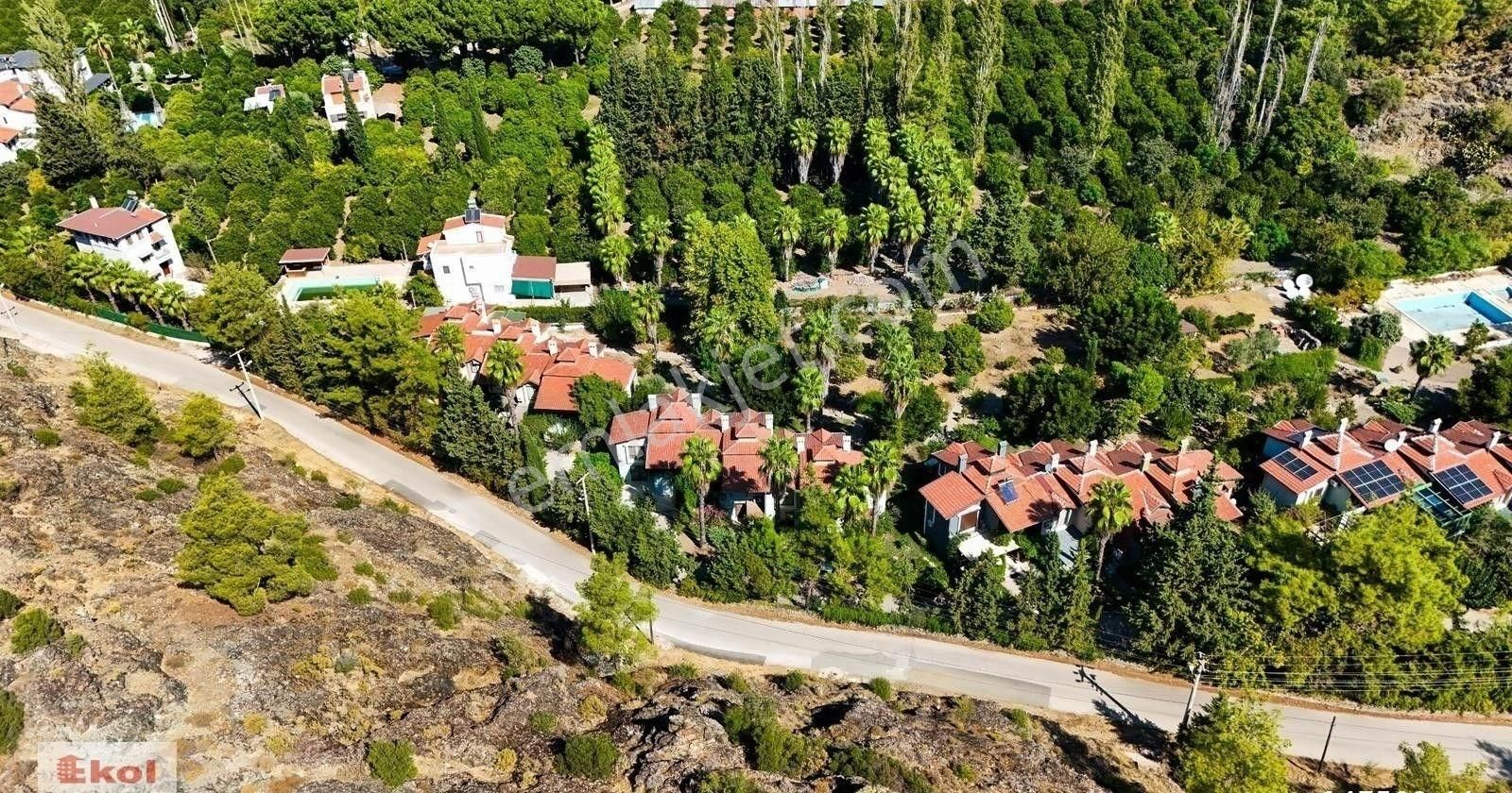 Kemer Çamyuvada Havuzlu Villa İçerisinde Satılık Villa