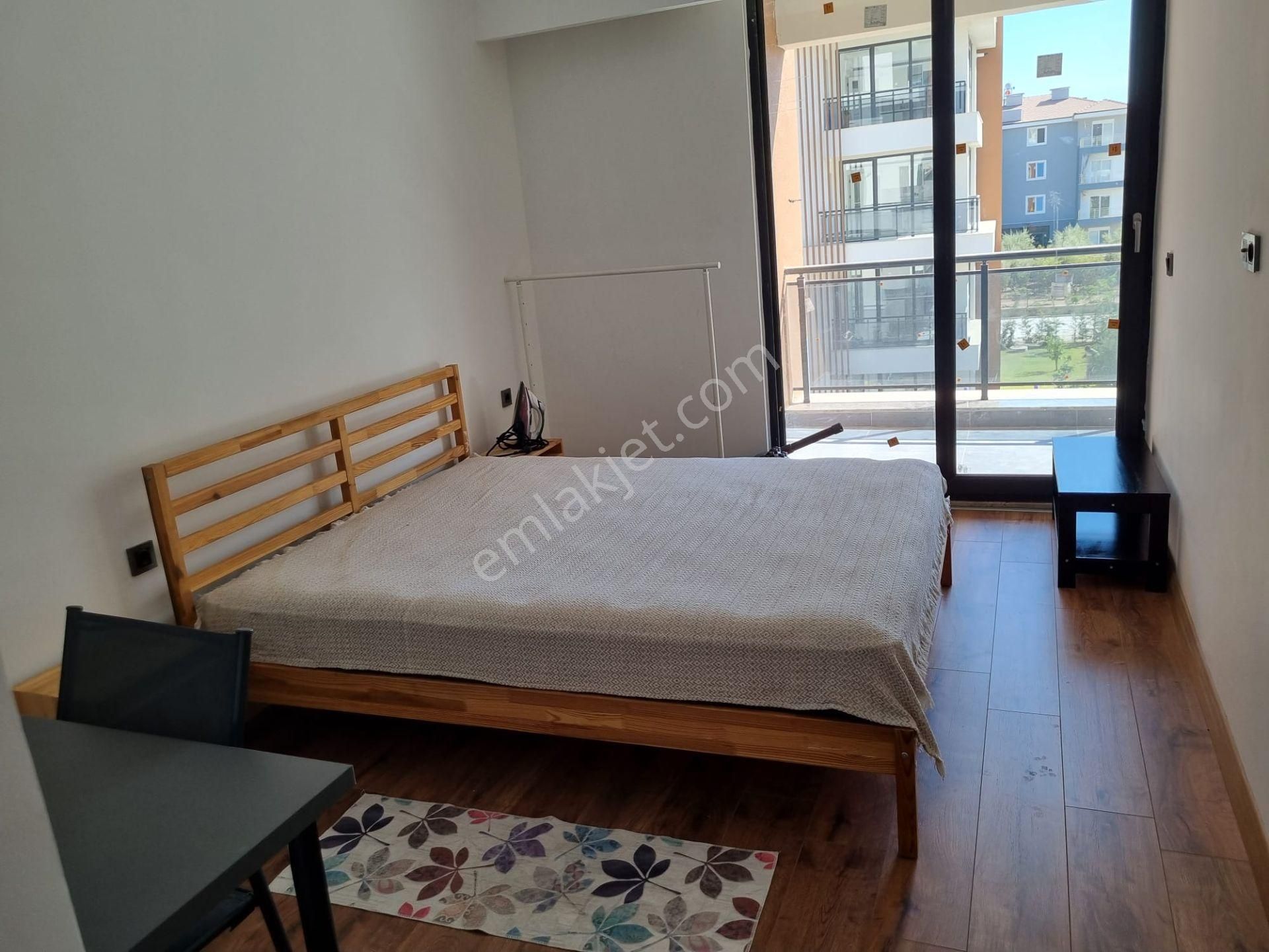 Yeniköy'de Sıfır Lux Sitede Eşyalı Kiralık Sıfır 1+1 Lux Daire - Görsel 14