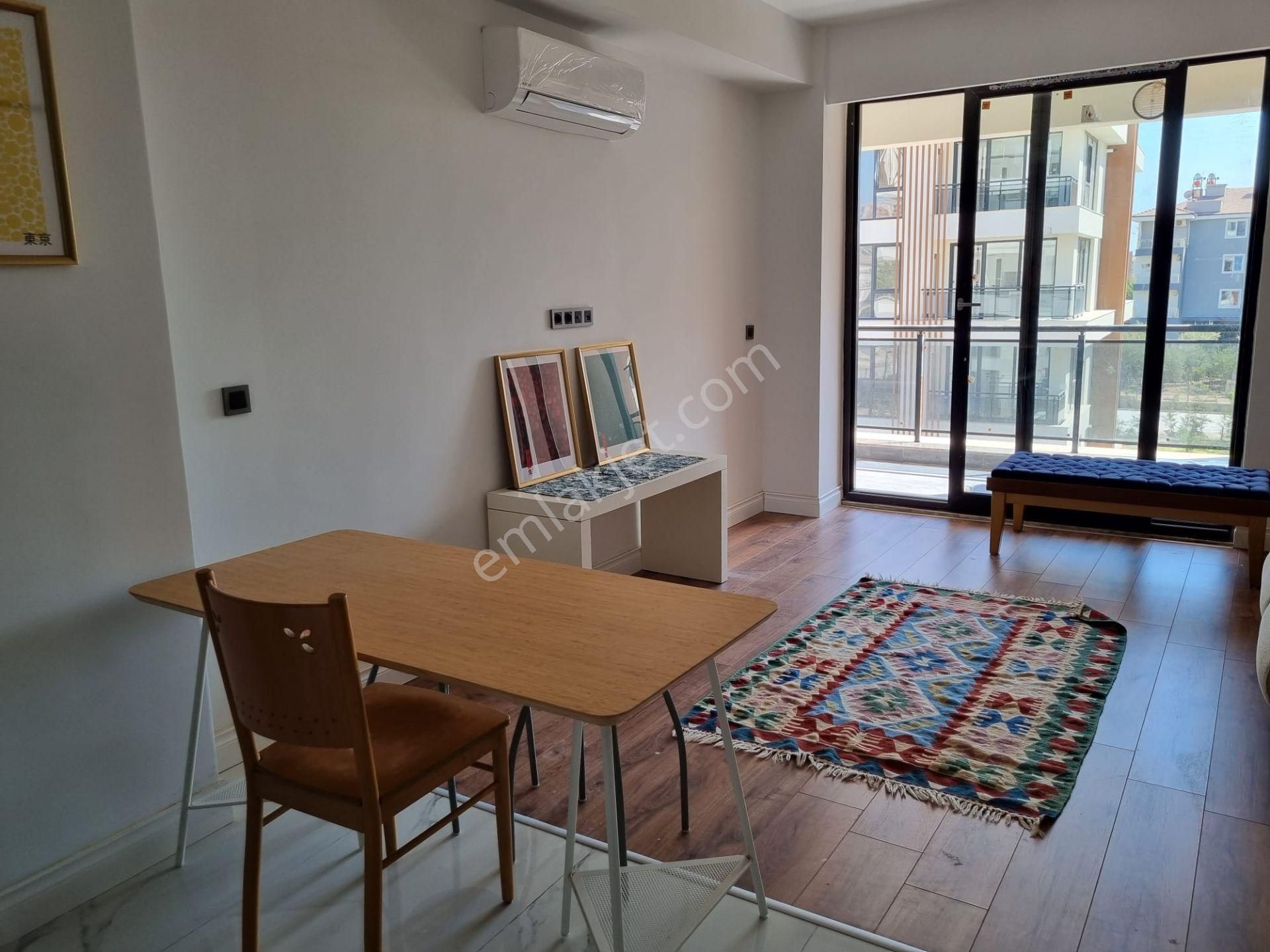 Yeniköy'de Sıfır Lux Sitede Eşyalı Kiralık Sıfır 1+1 Lux Daire - Görsel 15